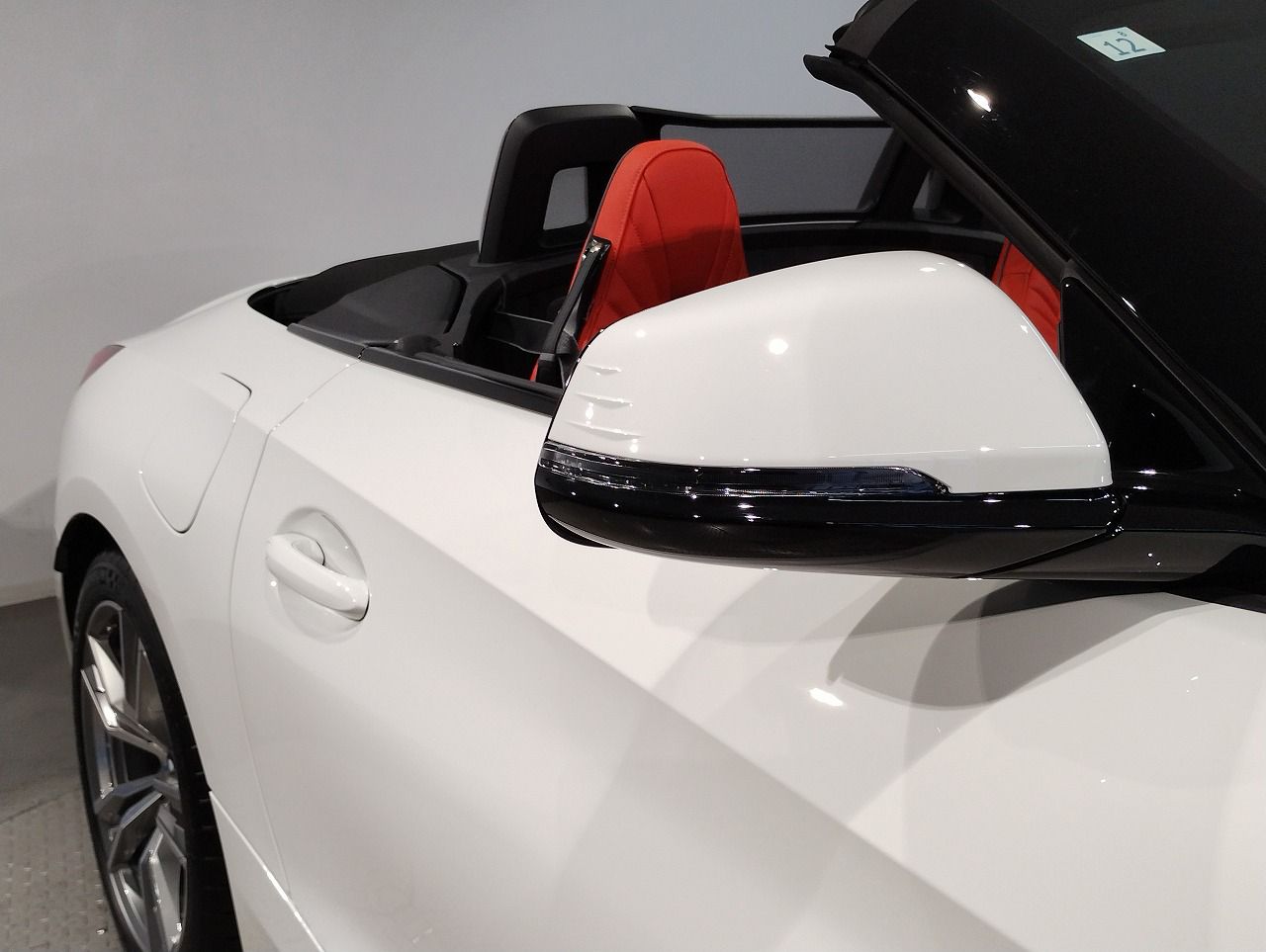 G29 z4 sDrive20i RHD