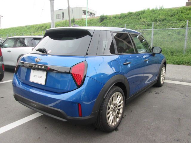 F65 MINI Cooper S 5Dr