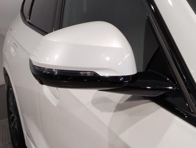 U11 iX1 xDrive30
