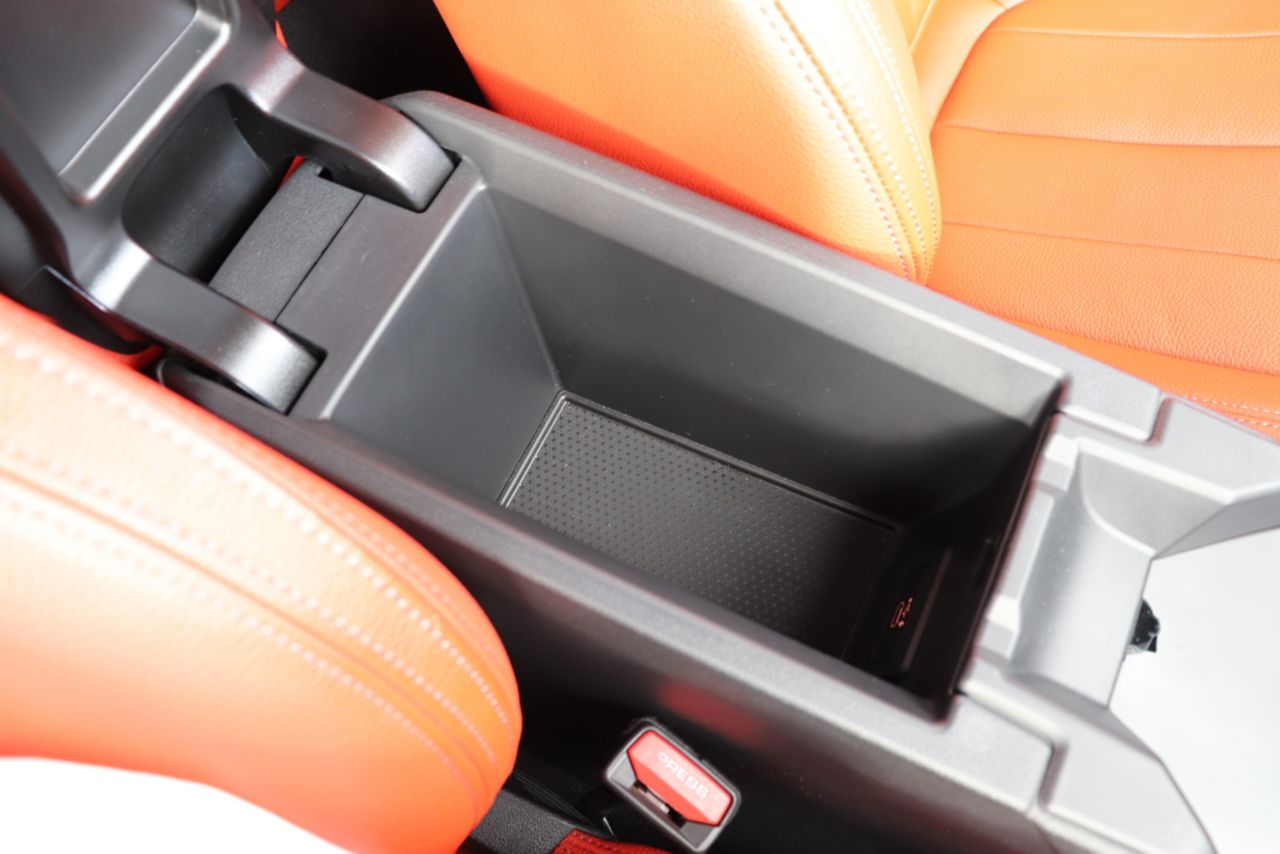 F40 118d Sports Hatch 5-door B47 2.0d