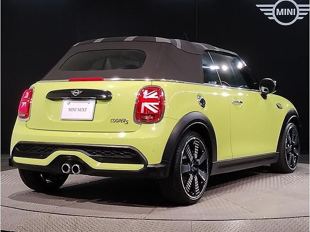 MINI Cooper S Convertible RHD