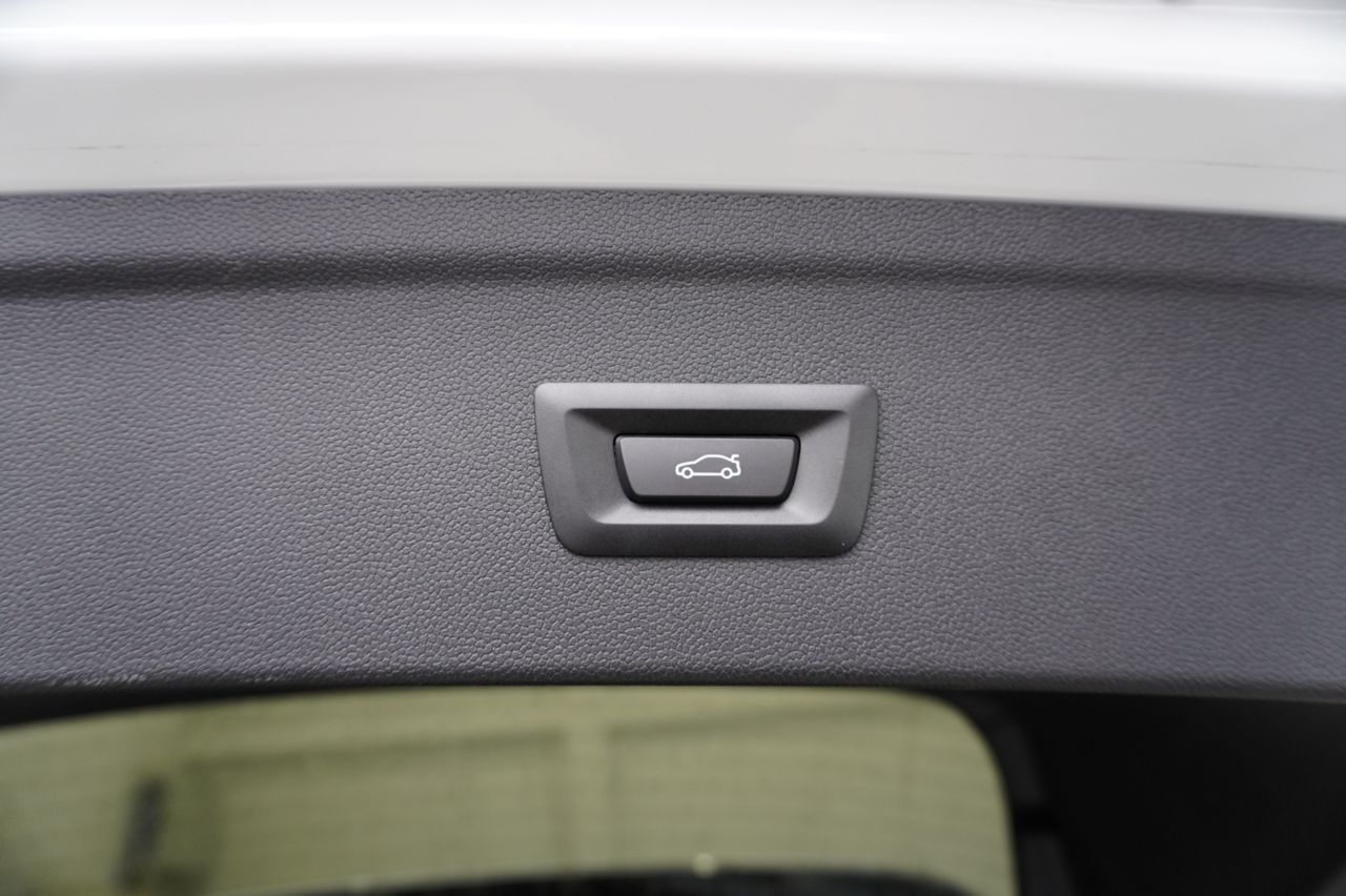 i20 iX xDrive40