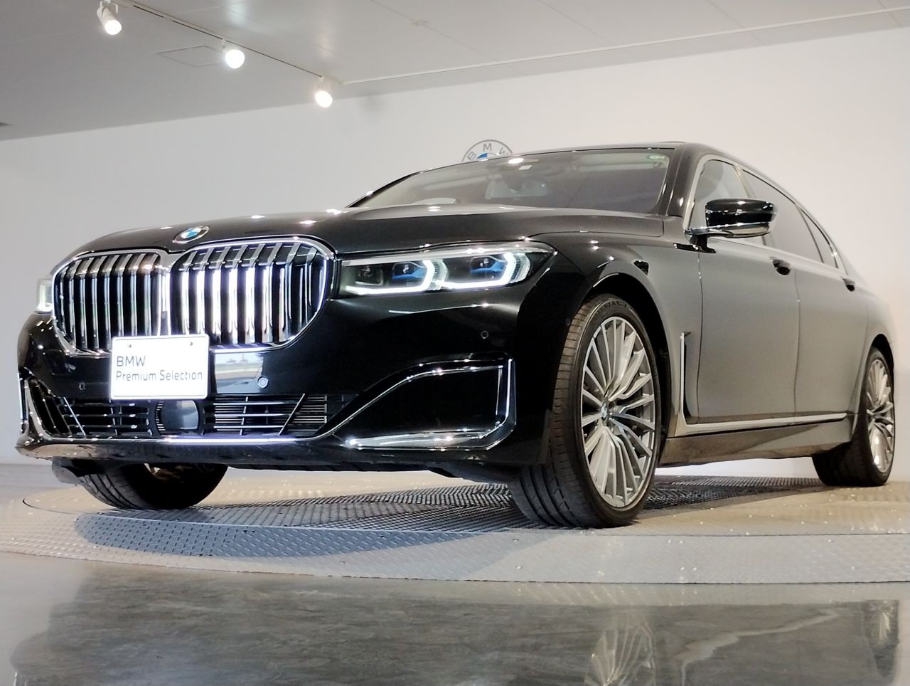 G12 740Li Saloon LCI