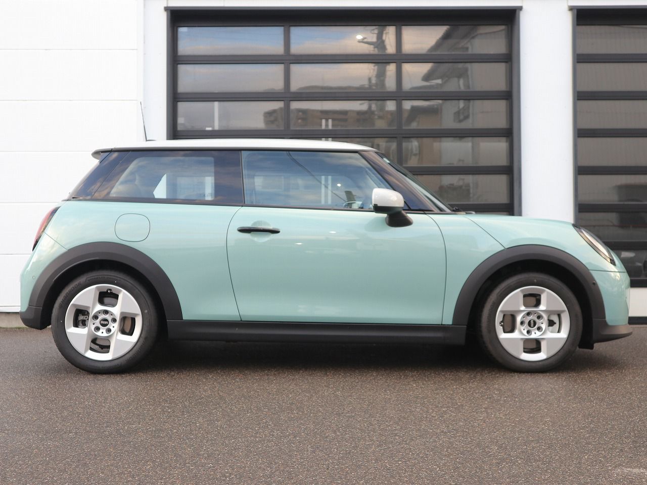 F66 MINI Cooper C 3Dr