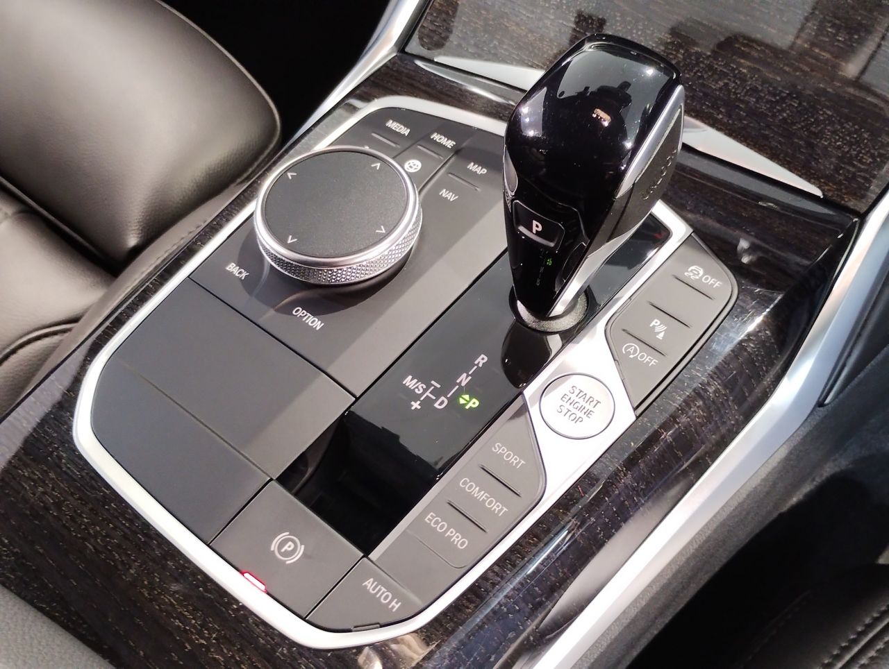 G21 320i RHD