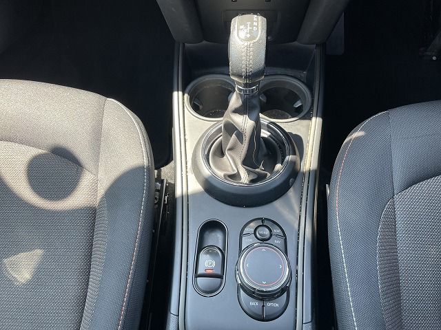 MINI CROSSOVER COOPER D