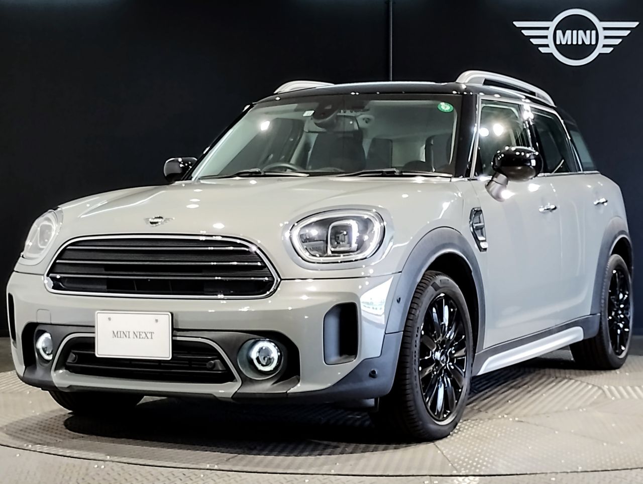 MINI COOPER D CROSSOVER.