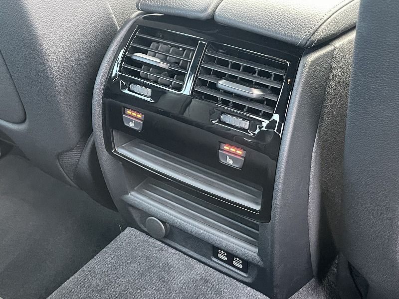 530e Sedan RHD