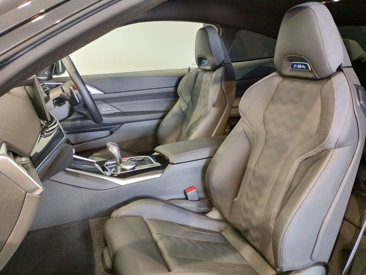 G82 M4 Competition M xDrive Coupe RHD