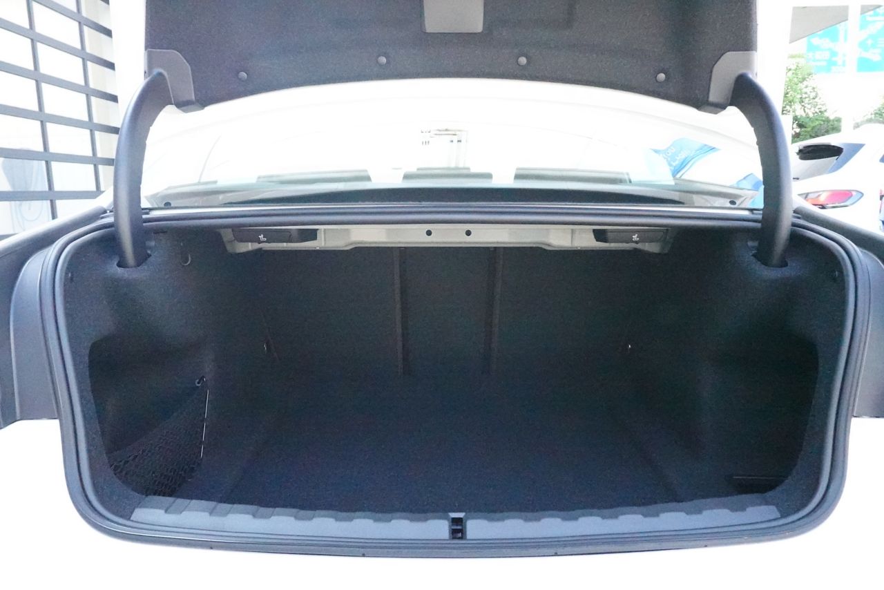 G20 320i Saloon LCI RHD MX