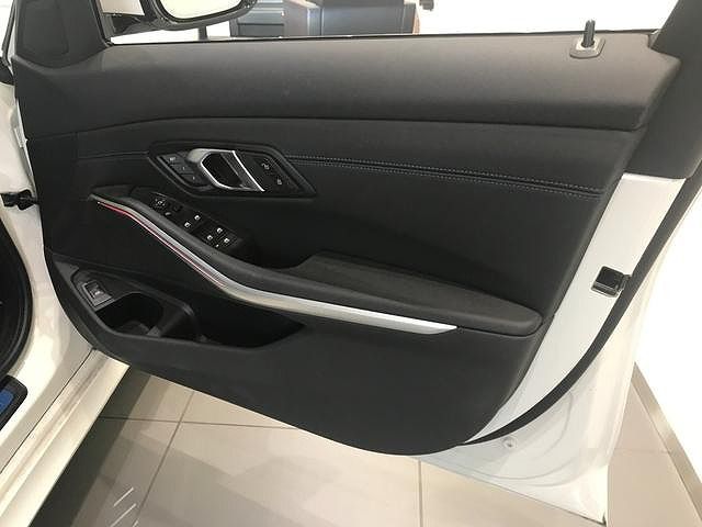320d xDrive Berline RHD
