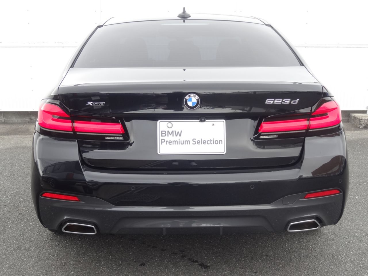 520d xDrive Sedan RHD