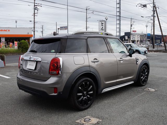 MINI CROSSOVER COOPER D