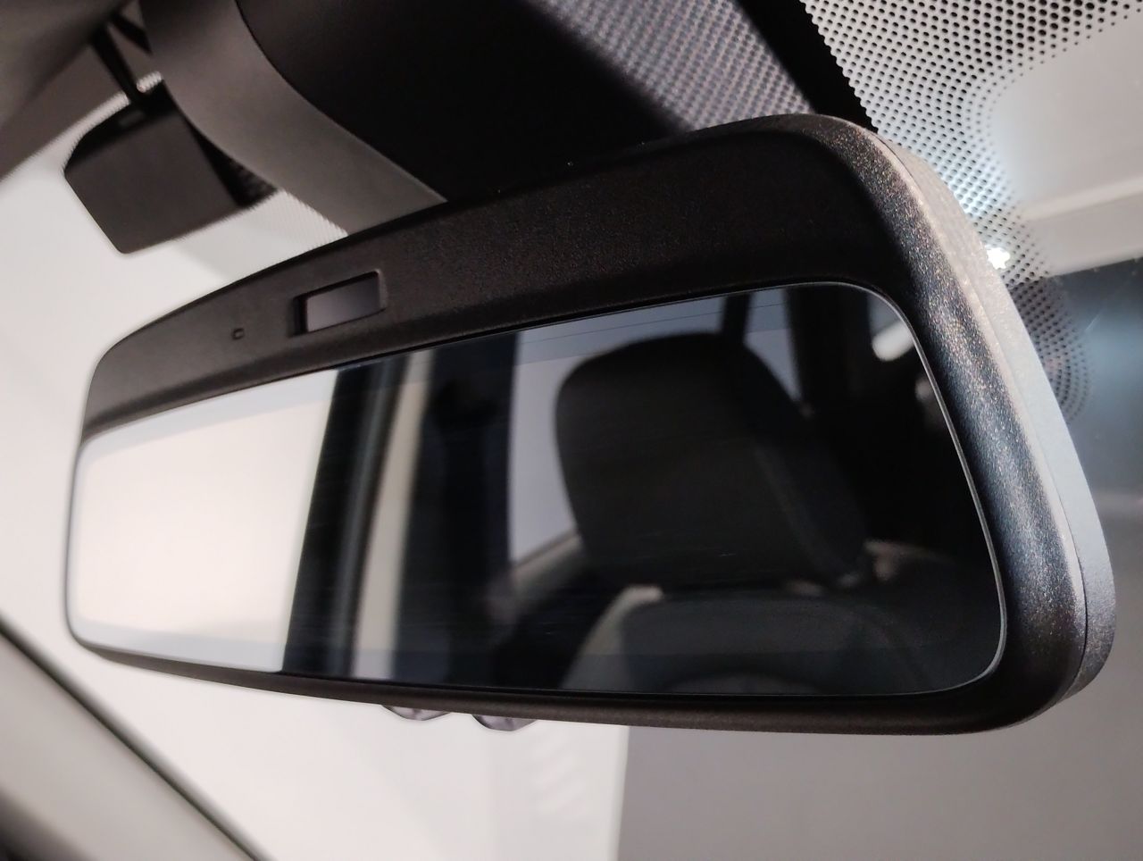 X1 sDrive18i RHD