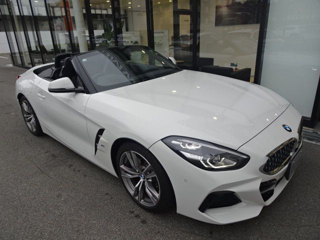 G29 z4 sDrive20i RHD