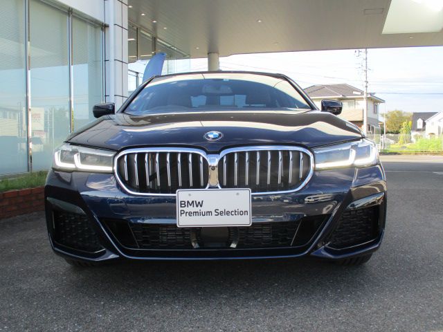 520d xDrive Sedan RHD