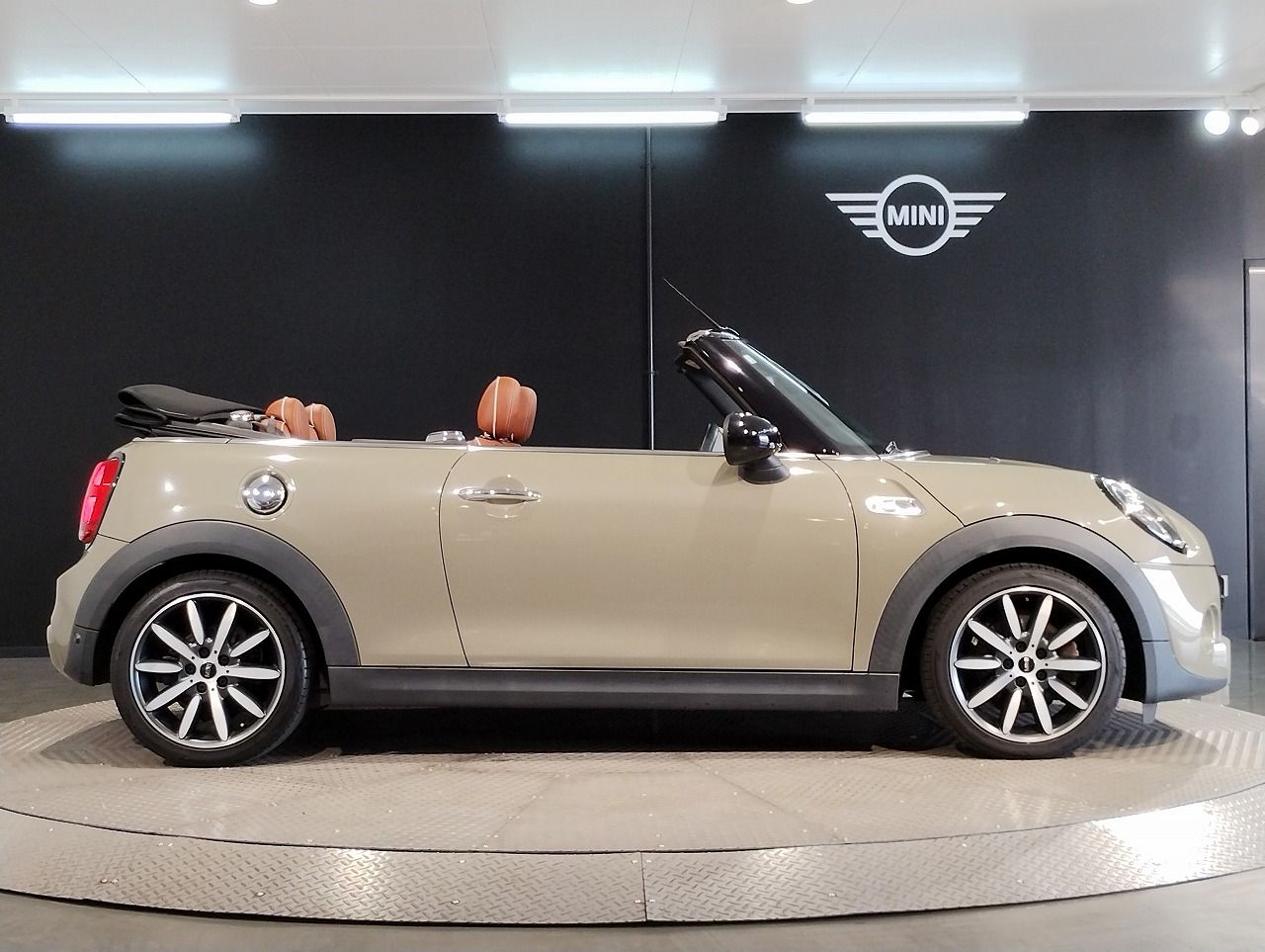 F57 MINI Cooper S Convertible LCI
