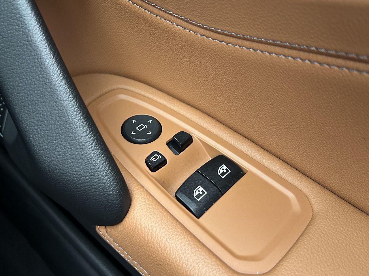 G29 z4 sDrive20i RHD