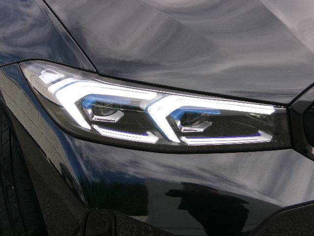 320d xDrive Berline RHD