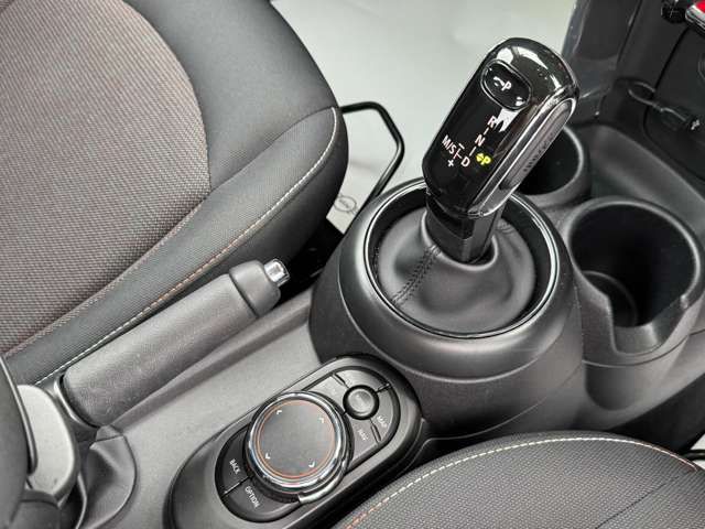 F55 MINI Cooper 5-Door Hatch LCI