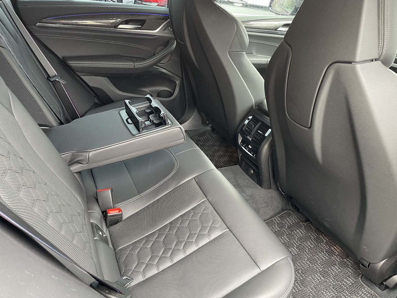 X4 M RHD