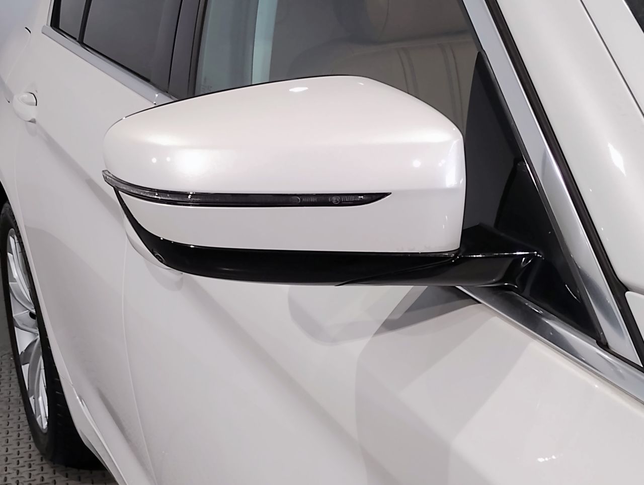 520d xDrive Sedan RHD