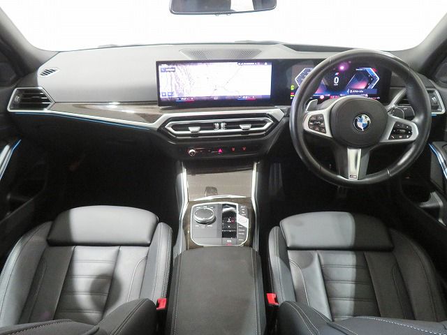 320d xDrive Berline RHD