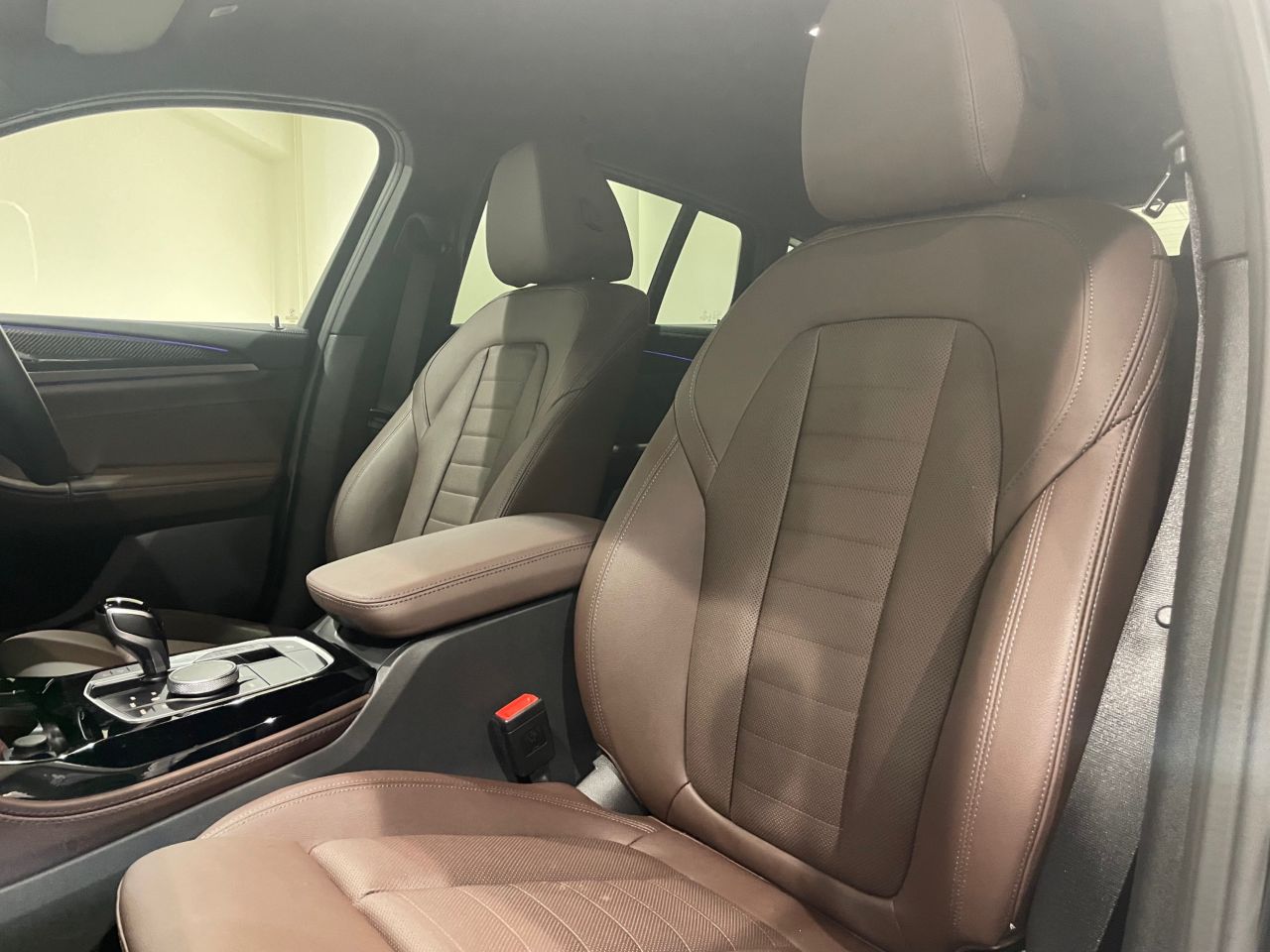 G02 X4 M40i RHD LCI