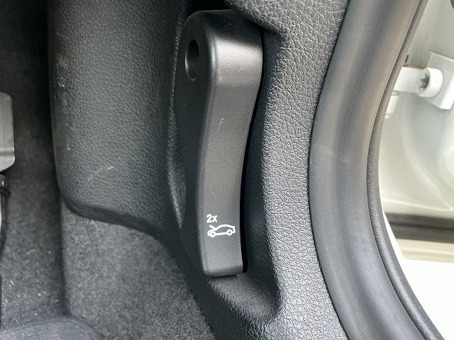 118D 5DOOR RHD