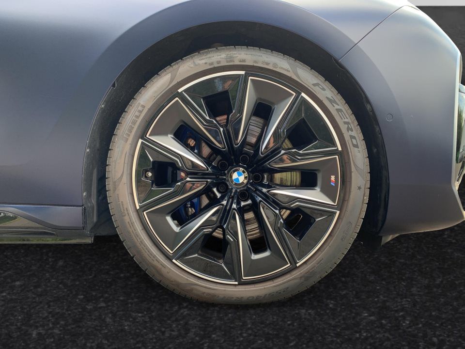 BMW 760