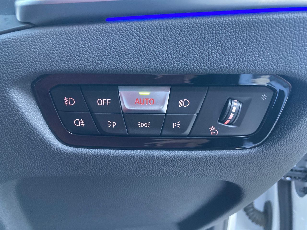 G21 320i RHD