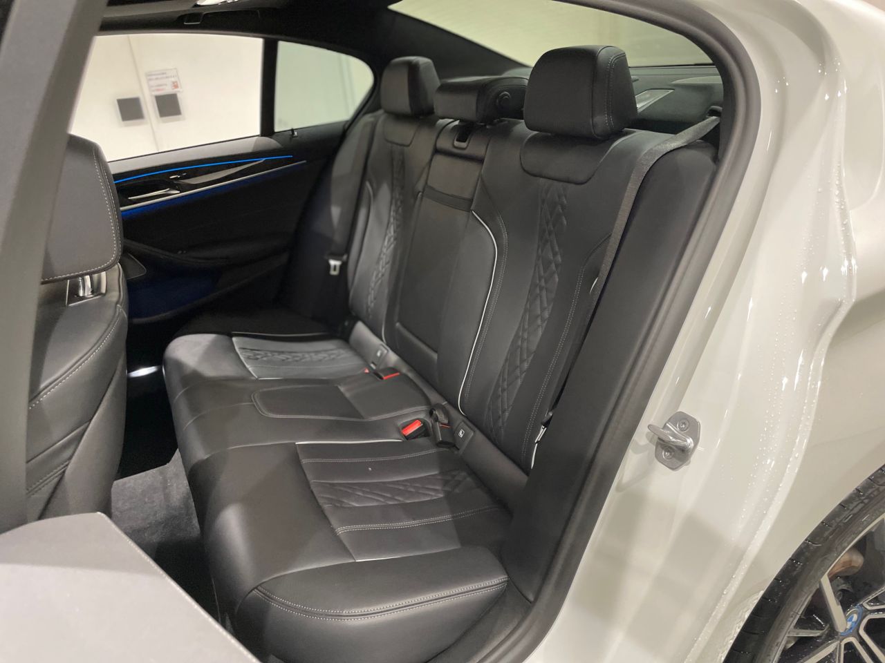 530e Sedan RHD