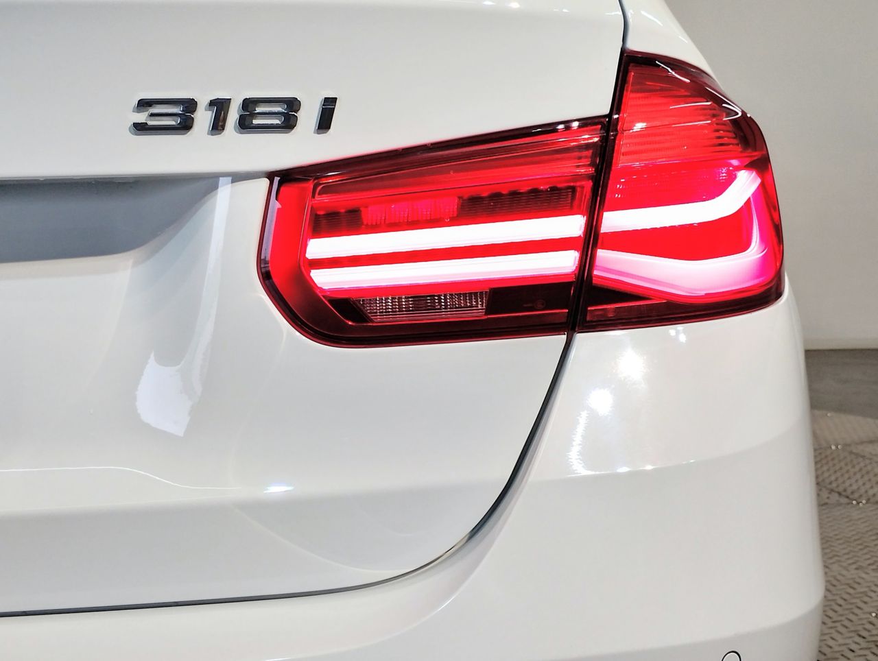 318I TOURING RHD