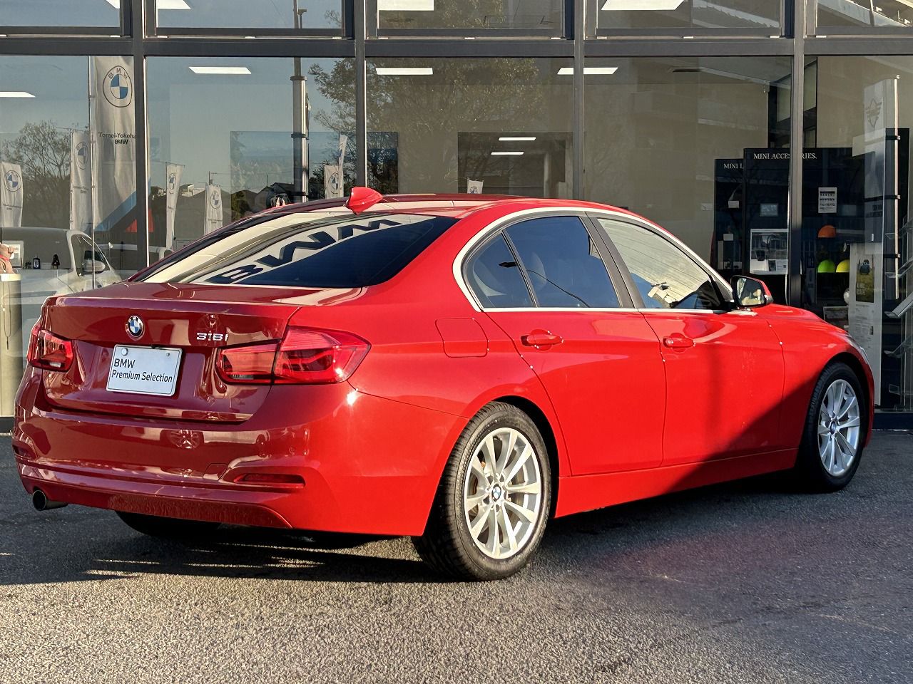 318I SEDAN RHD