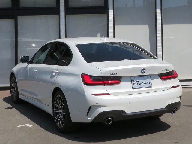 G20 320d xDrive RHD Saloon