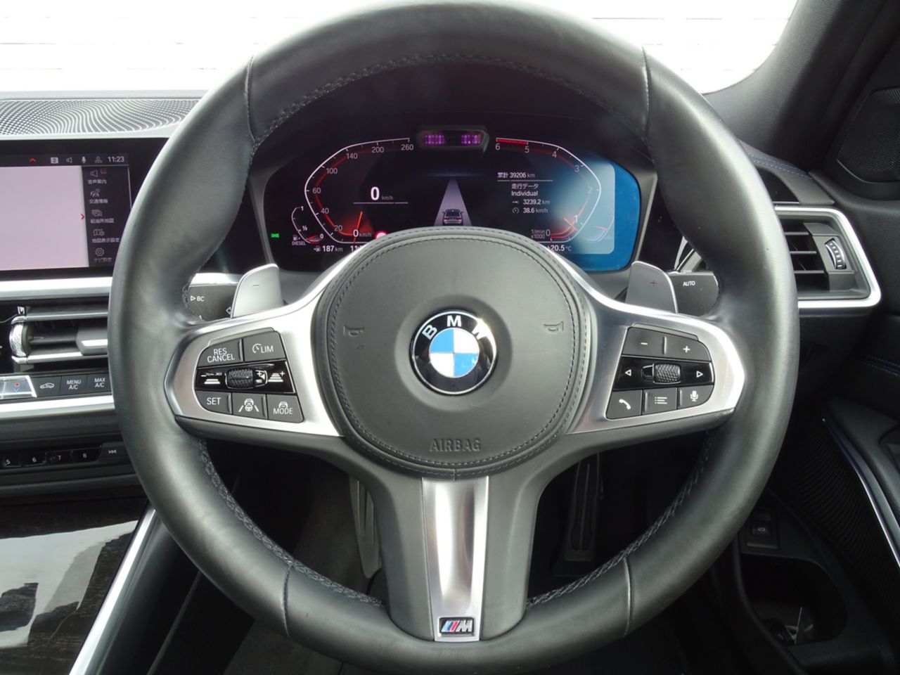 G20 320d xDrive RHD Saloon