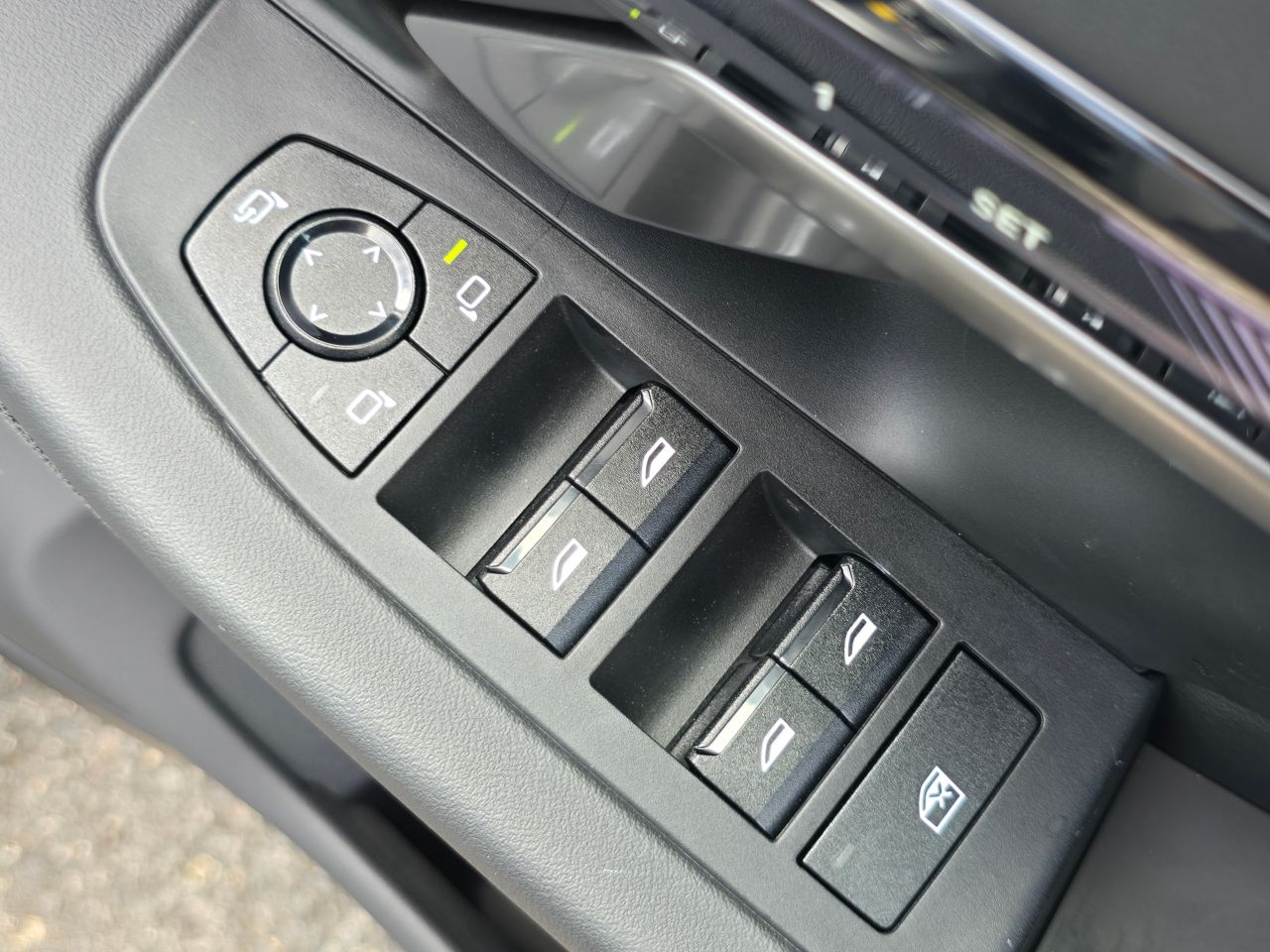 BMW i5 eDrive40 M Sport RHD