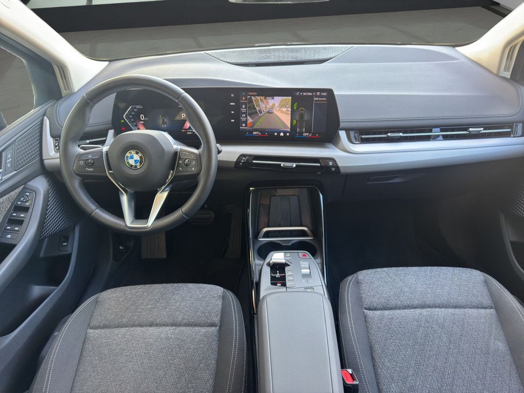 BMW 216