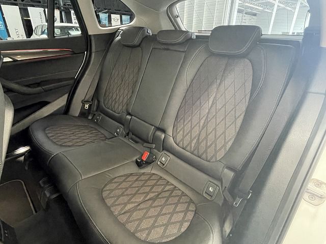 X1 sDrive18i RHD