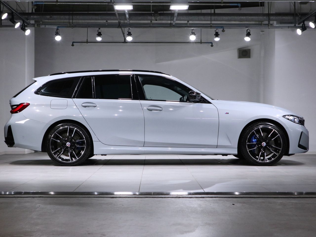 G21 M340i xDrive Touring LCI RHD