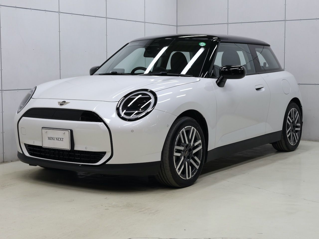 THE NEW ALL-ELECTRIC MINI COOPER E