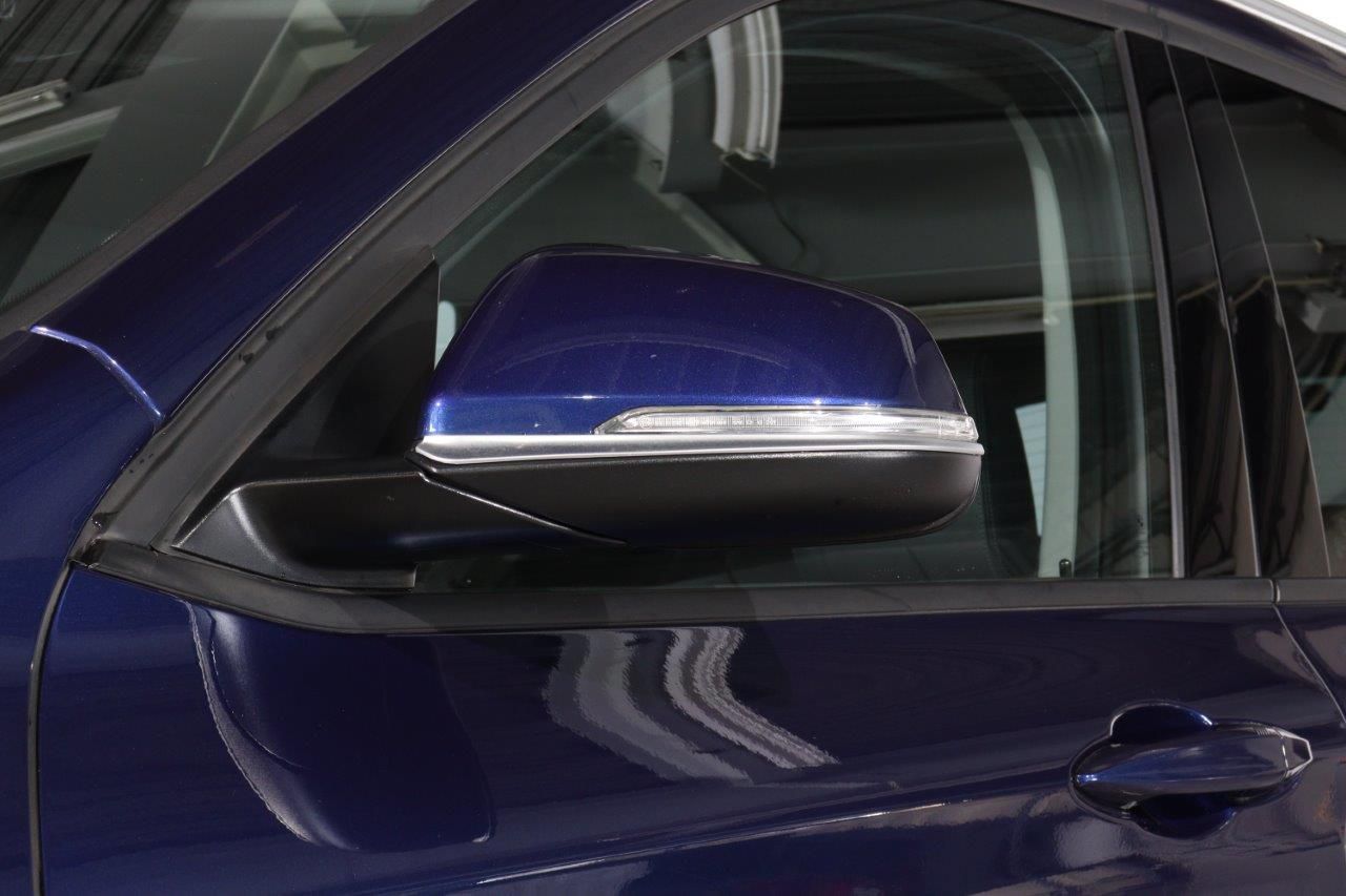 X1 sDrive18i RHD