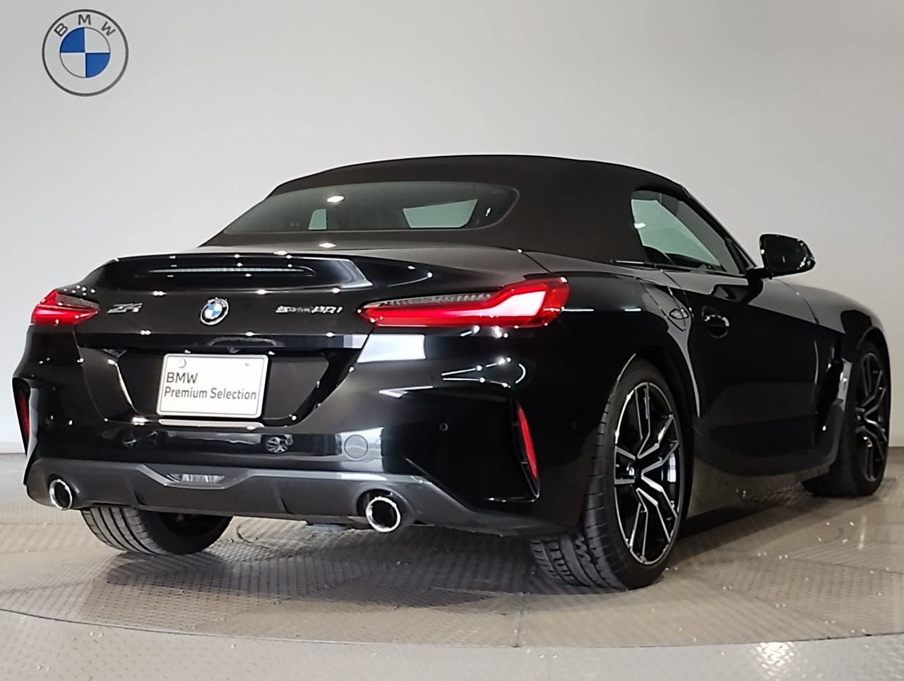 G29 z4 sDrive20i RHD