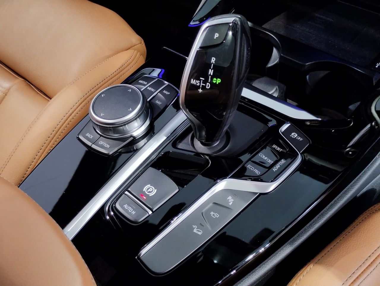 G01 X3 M40i RHD ZA