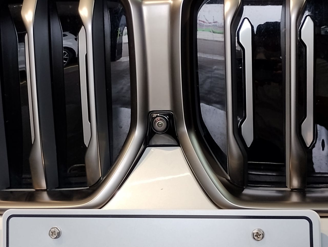 X* M50i RHD