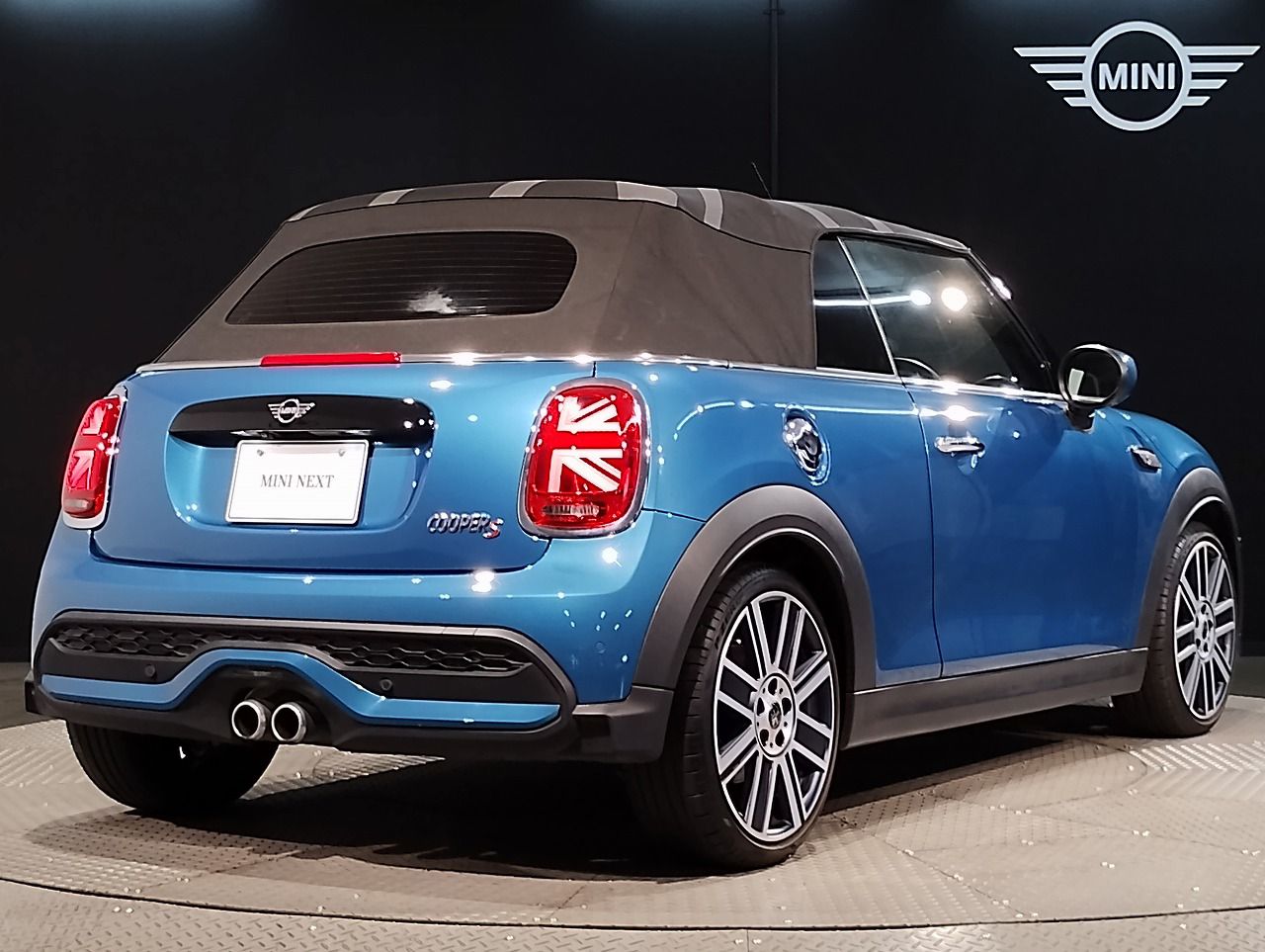 MINI Cooper S Convertible RHD