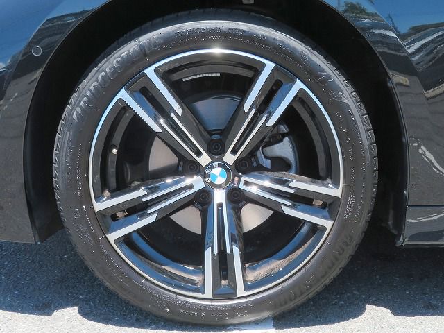 320d xDrive Berline RHD