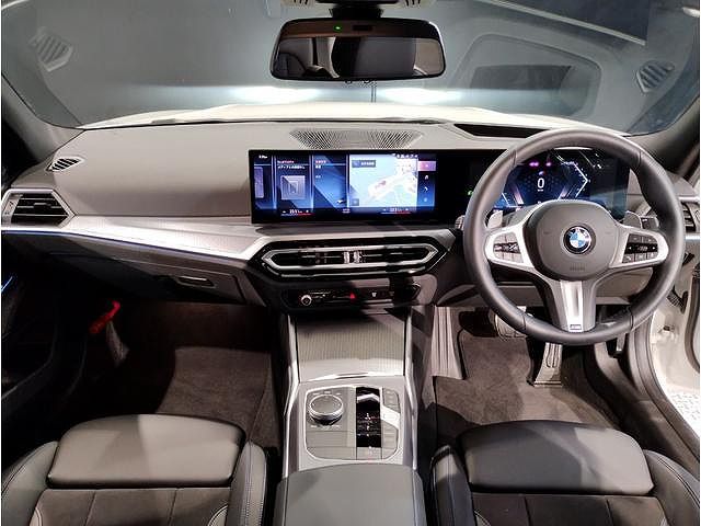 320d xDrive Berline RHD