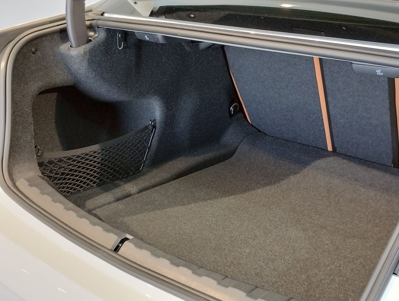 G20 320i Saloon LCI RHD MX