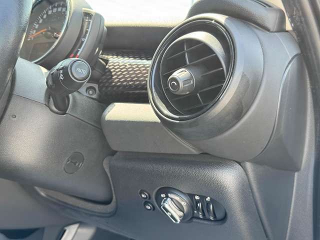 F55 COOPER S D(AT)